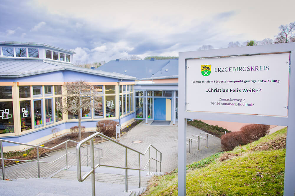 Außenansicht der Schule mit dem Förderschwerpunkt geistige Entwicklung „Christian Felix Weiße“ Annaberg-Buchholz